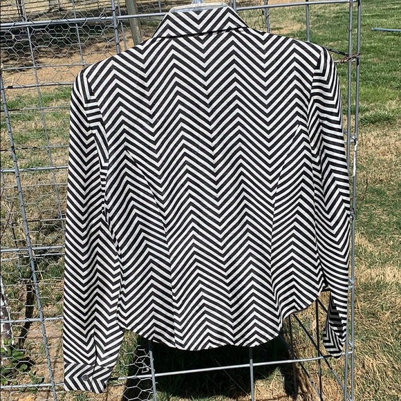 Jacket - Picture 2 of 4